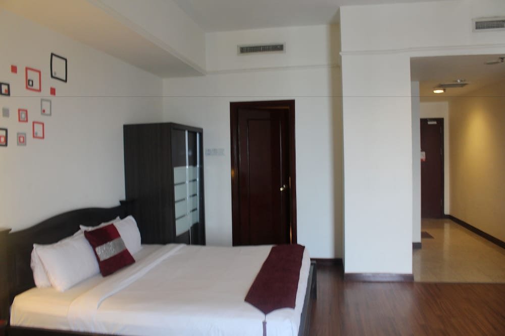 Фото Best Service Suites at Times Square