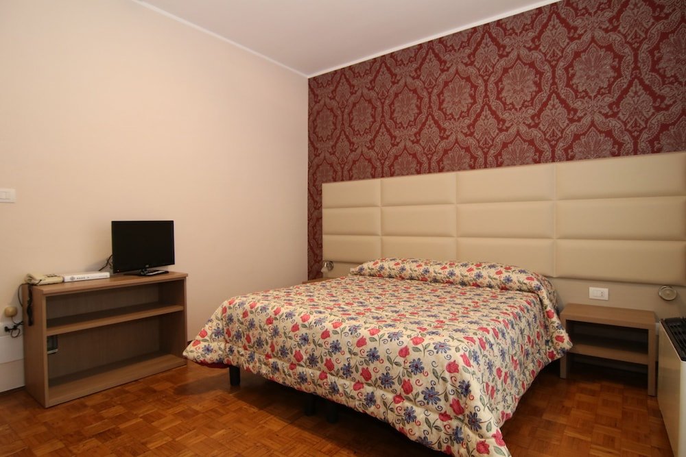 Фото Hotel Ristorante Vittoria