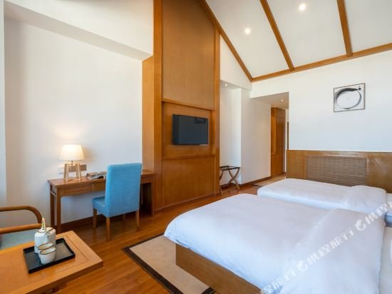 Фото Snowy Sands Resort