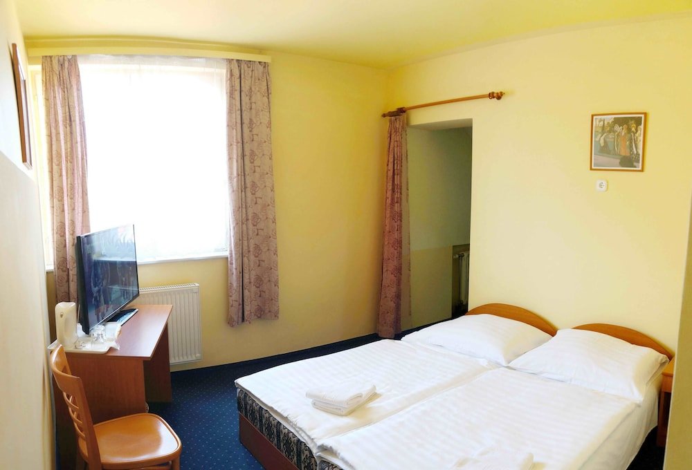 Фото Hotel Corvin