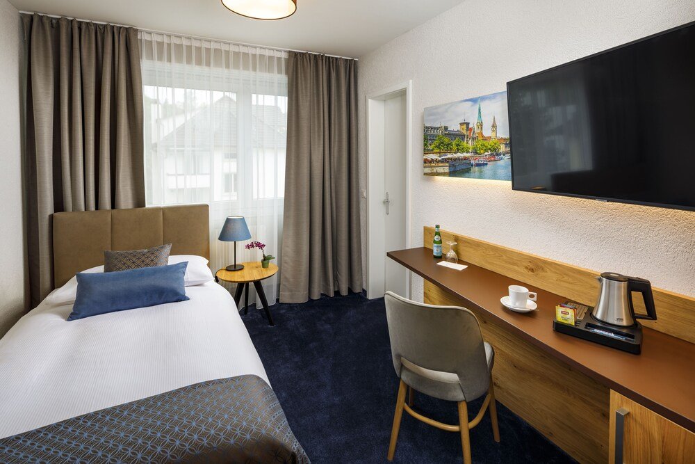 Фото Hotel Tivoli