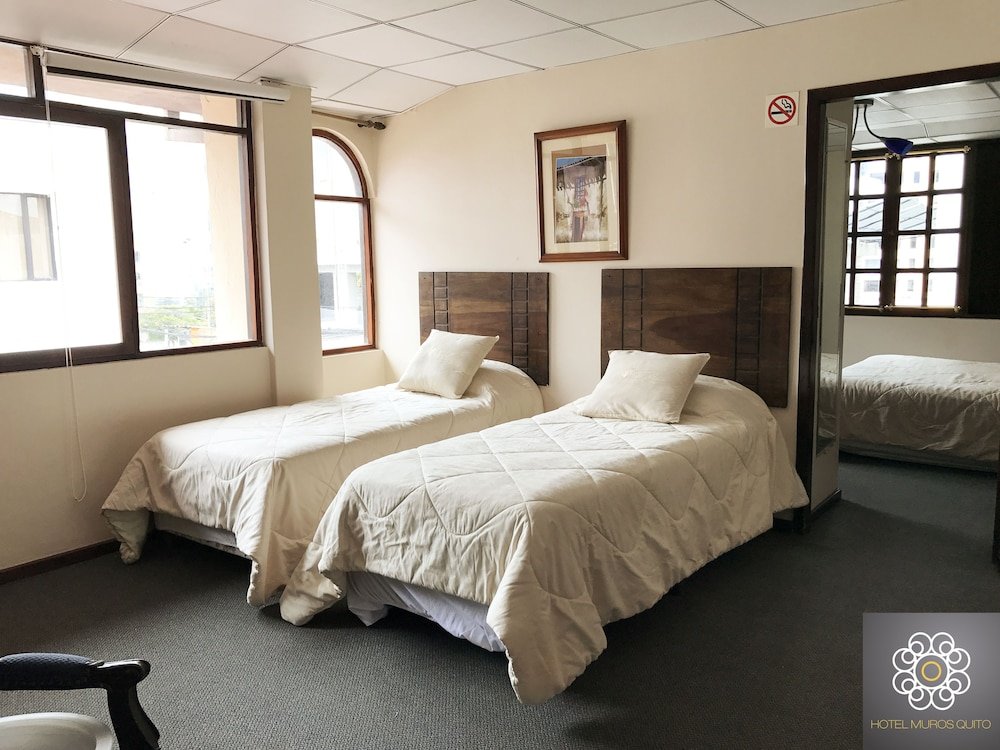 Фото Hotel Muros Quito