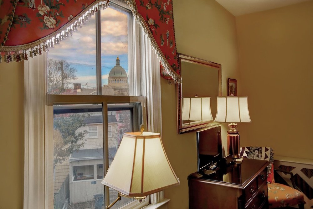 Фото Flag House Inn