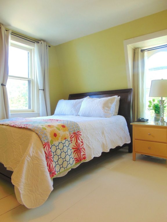 Фото The Elizabeth Manor Guesthouse