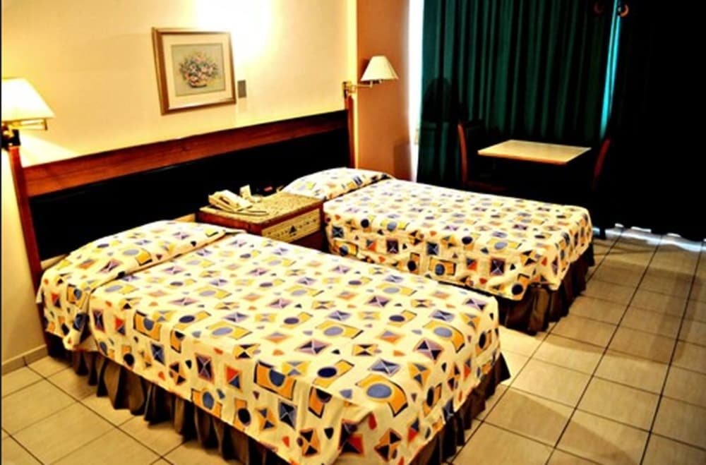 Фото Taj Mahal Continental Hotel