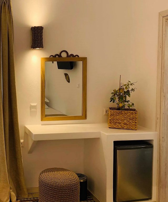 Фото Semiramis Guesthouse