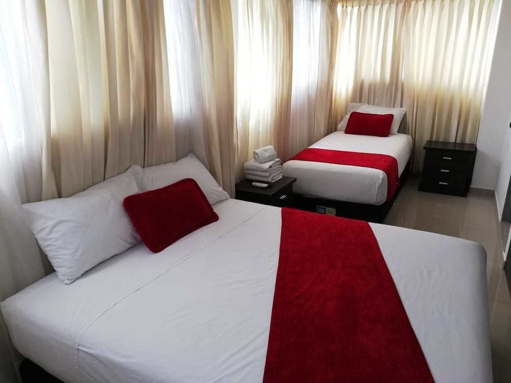 Фото Hotel Cafe Plaza