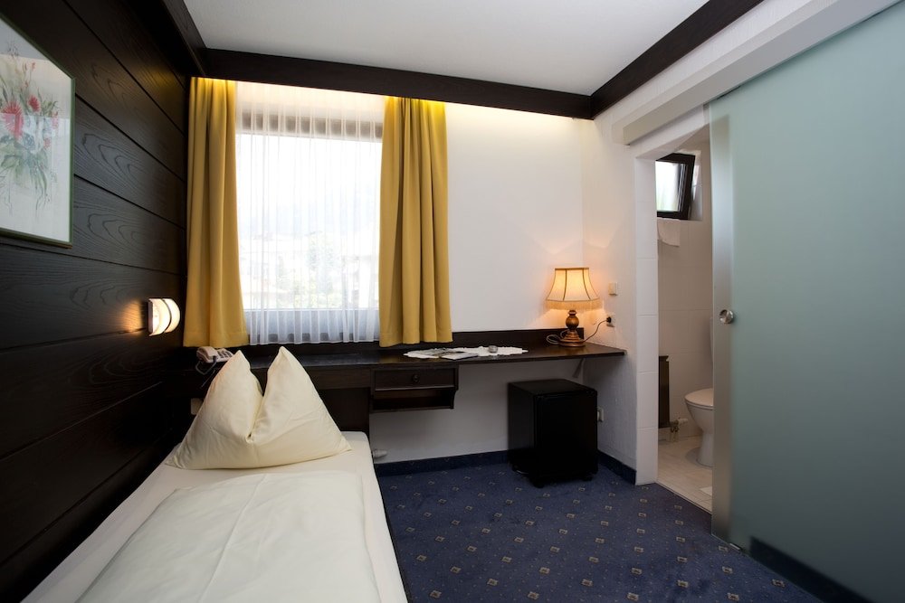 Фото Hotel Bellevue