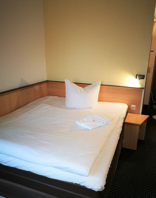 Фото Hotel NearBy