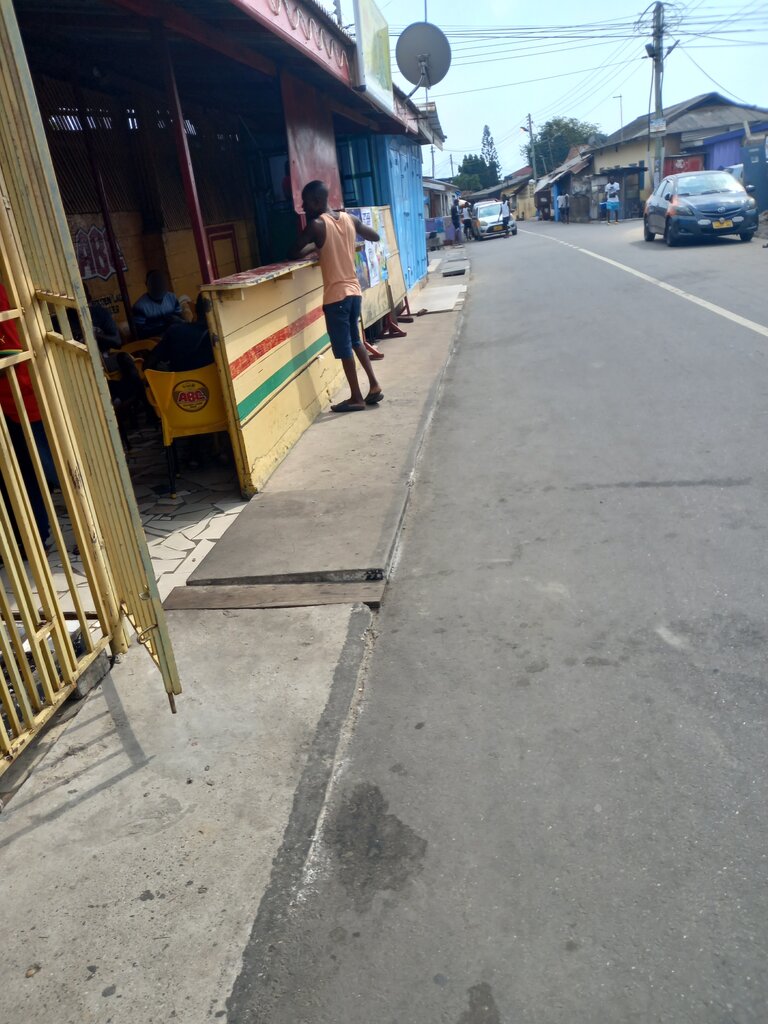 Grocery Mazy Shop, Accra, photo