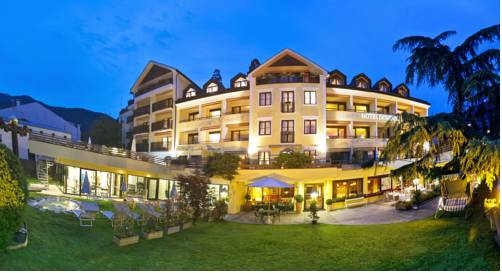 Фото Alpine City Wellness Hotel Dominik