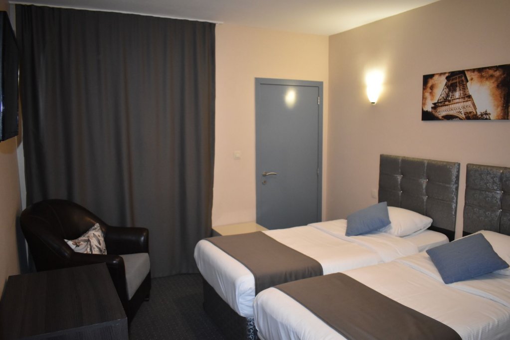 Фото Hôtel Méribel