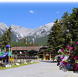 Фото Rundle Mountain Lodge