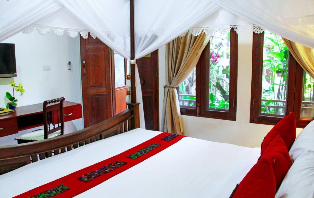 Фото Shewe Wana Boutique Hotel