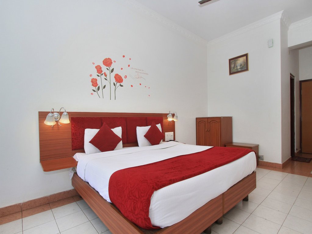 Фото Oyo 10632 Hotel Brigade Royal