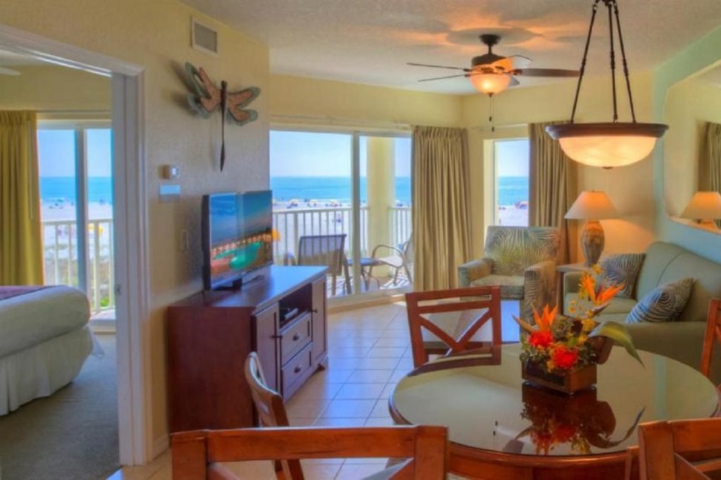 Фото Sunset Vistas Two Bedroom Beachfront Suites