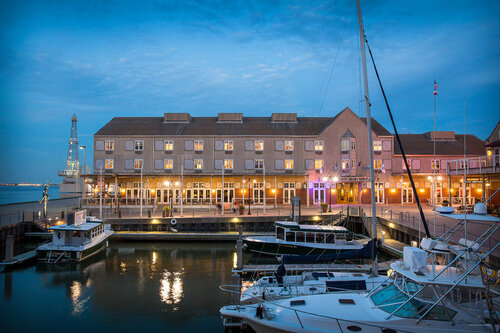 Внешний вид отеля Harbor House в Галвестоне, фото 3
