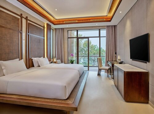 Гостиница Lushan West Sea Resort, Curio Collection by Hilton