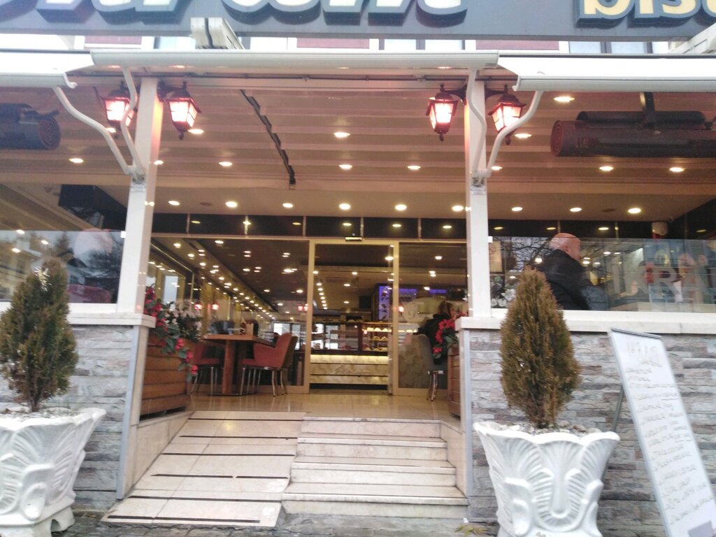 Kafe İkram Cafe & Bistro, Yenimahalle, foto