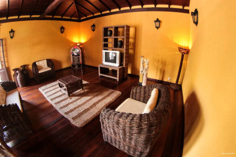 Фото OYO Hotel La Dolce Vita, Rio das Ostras