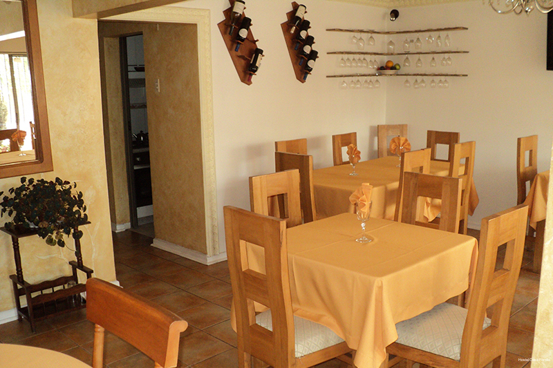 Фото Hostal Casa Familia