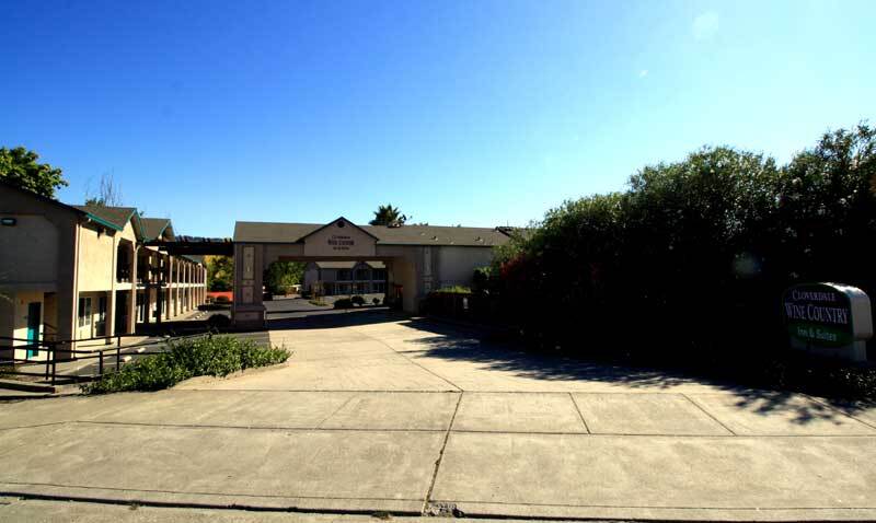 Фото Cloverdale Wine Country Inn & Suites