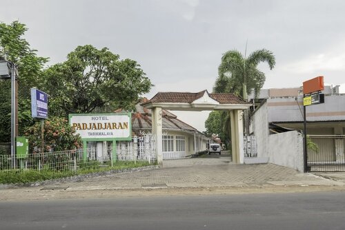 Гостиница Oyo 2346 Hotel Padjadjaran 1 в Тасикмалая