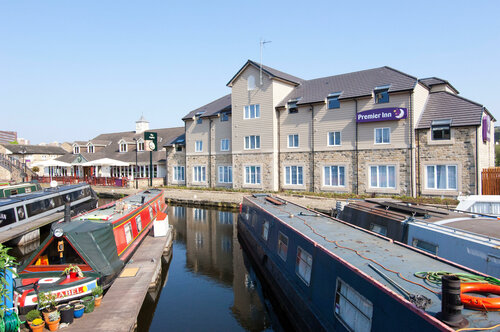 Гостиница Premier Inn Huddersfield Central в Галифаксе