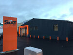 Sixt Chambray les Tours (Chambray-lès-Tours, Rue Charles de Coulomb, 33), trucks