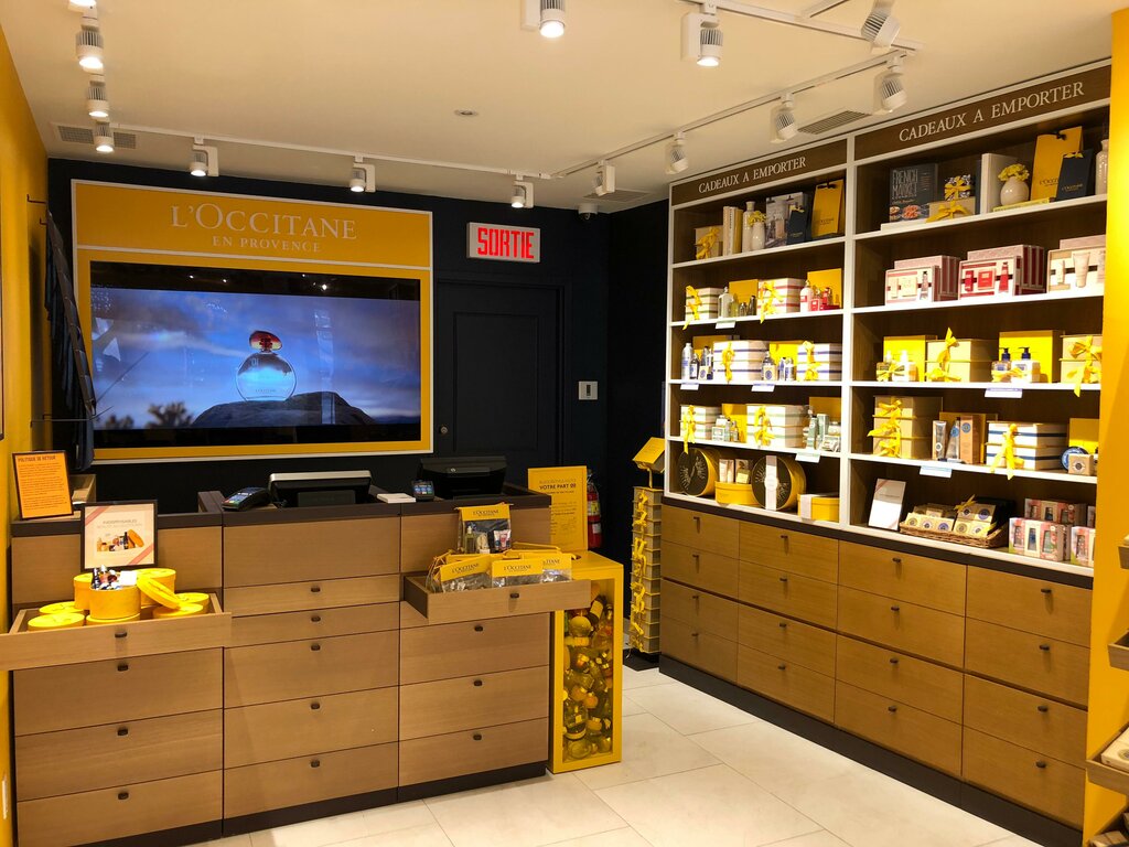 Perfume and cosmetics shop L'occitane EN Provence, Province of Quebec, photo