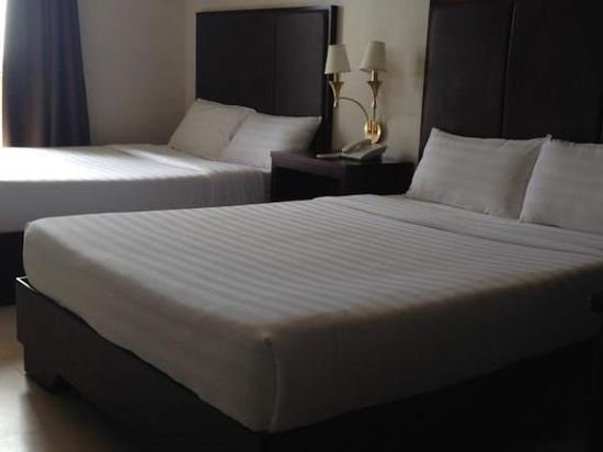 Фото Main Hotel & Suites