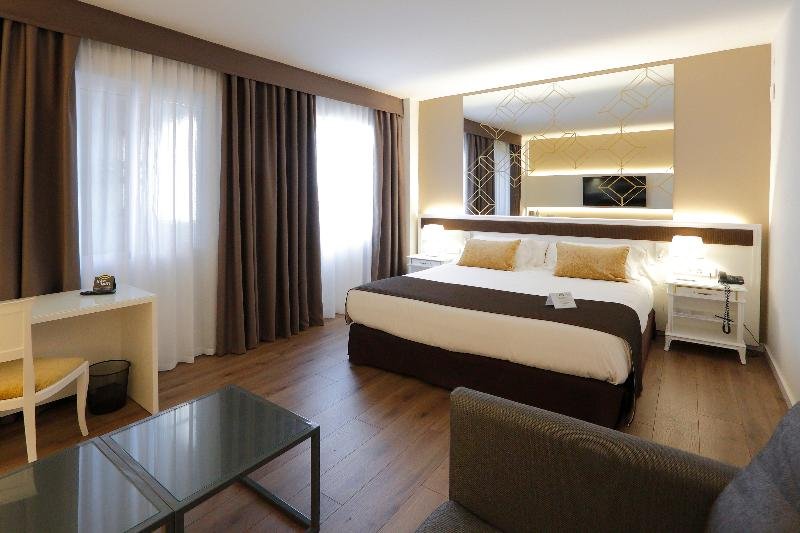 Фото Hotel Sercotel Alfonso XIII