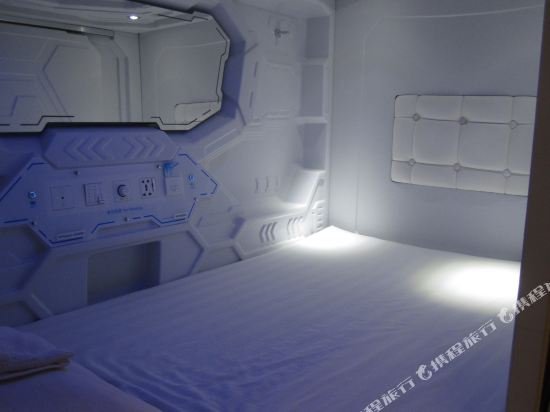 Фото Aloha Capsule Hotel