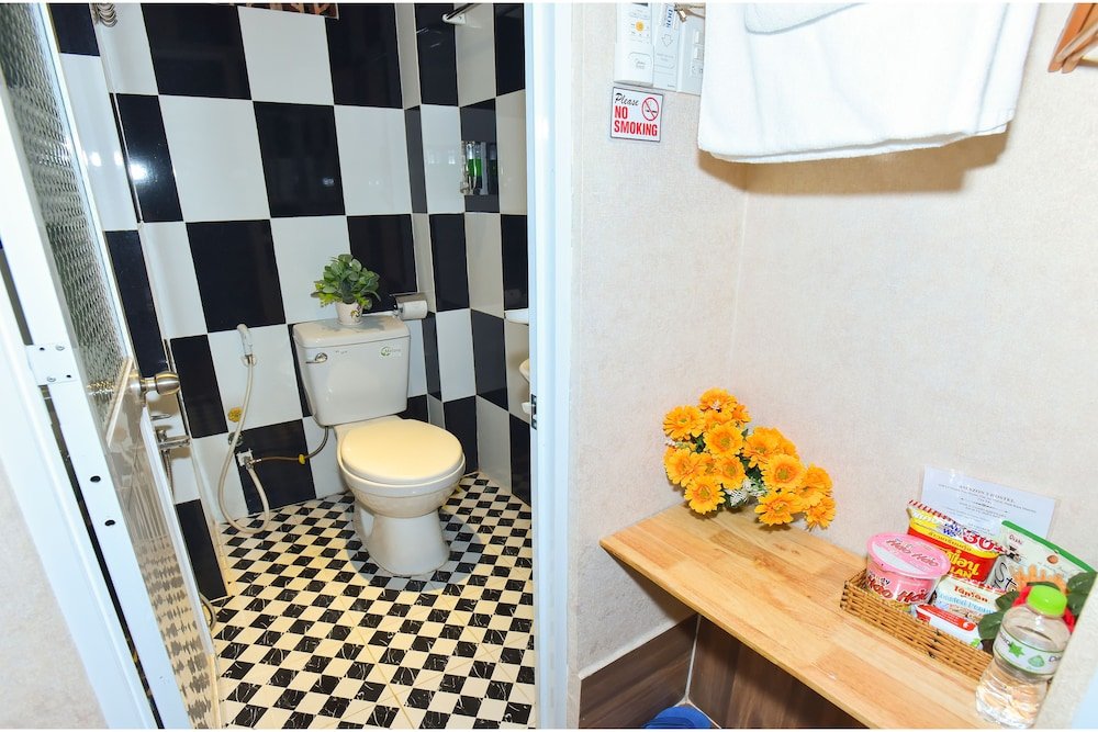 Фото Henry & Iris Hotel