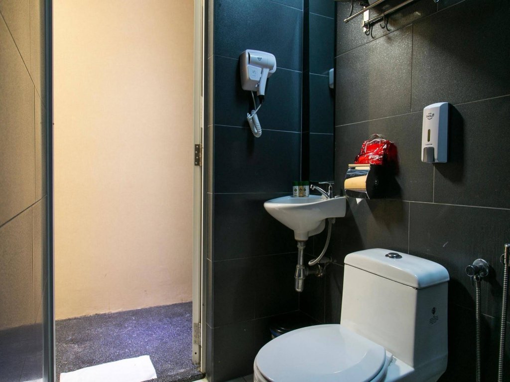 Фото Smile Hotel Danau Kota