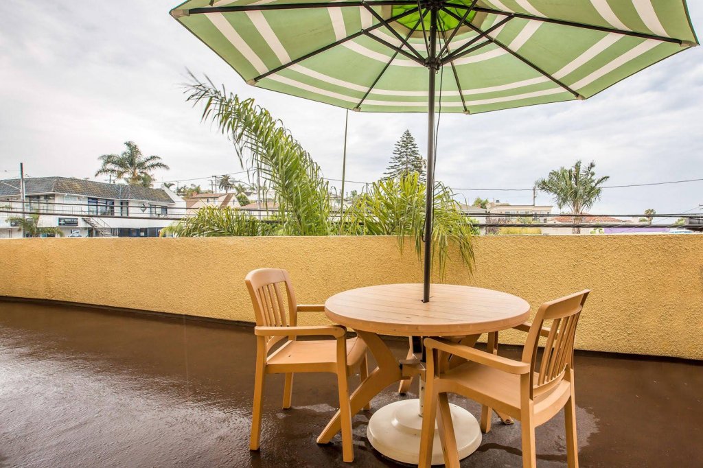 Фото Quality Inn & Suites Hermosa Beach