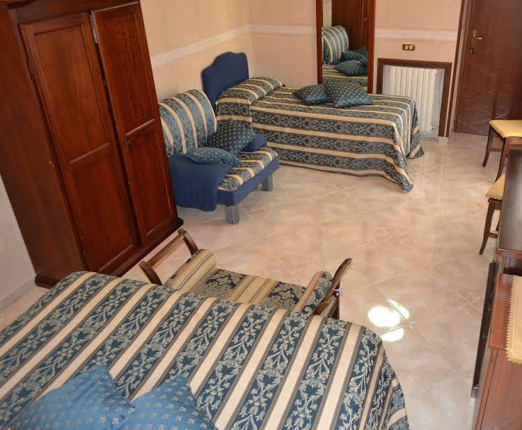 Фото Caruso Place Boutique & Wellness Suites