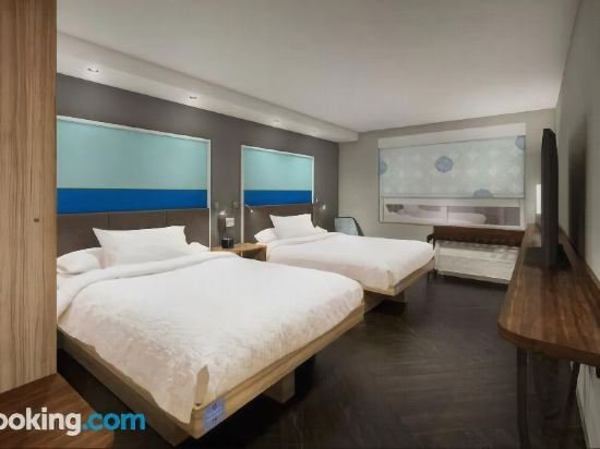 Фото Tru by Hilton Concord