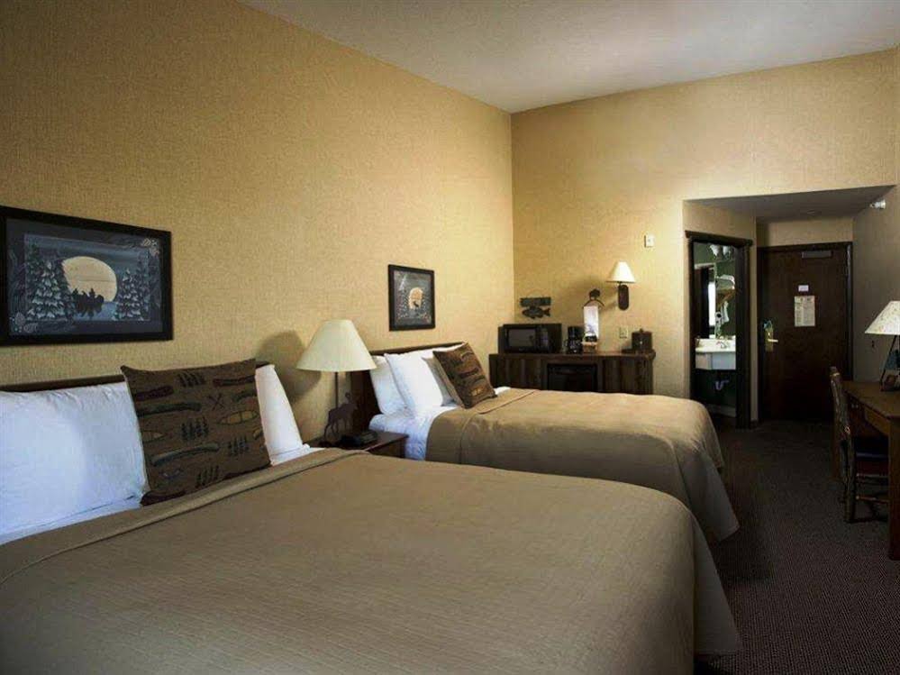 Фото Stoney Creek Hotel St. Joseph