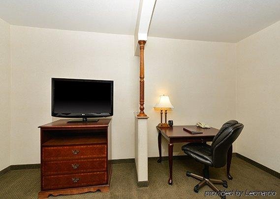 Фото Citrus Suites Redlands Loma Linda