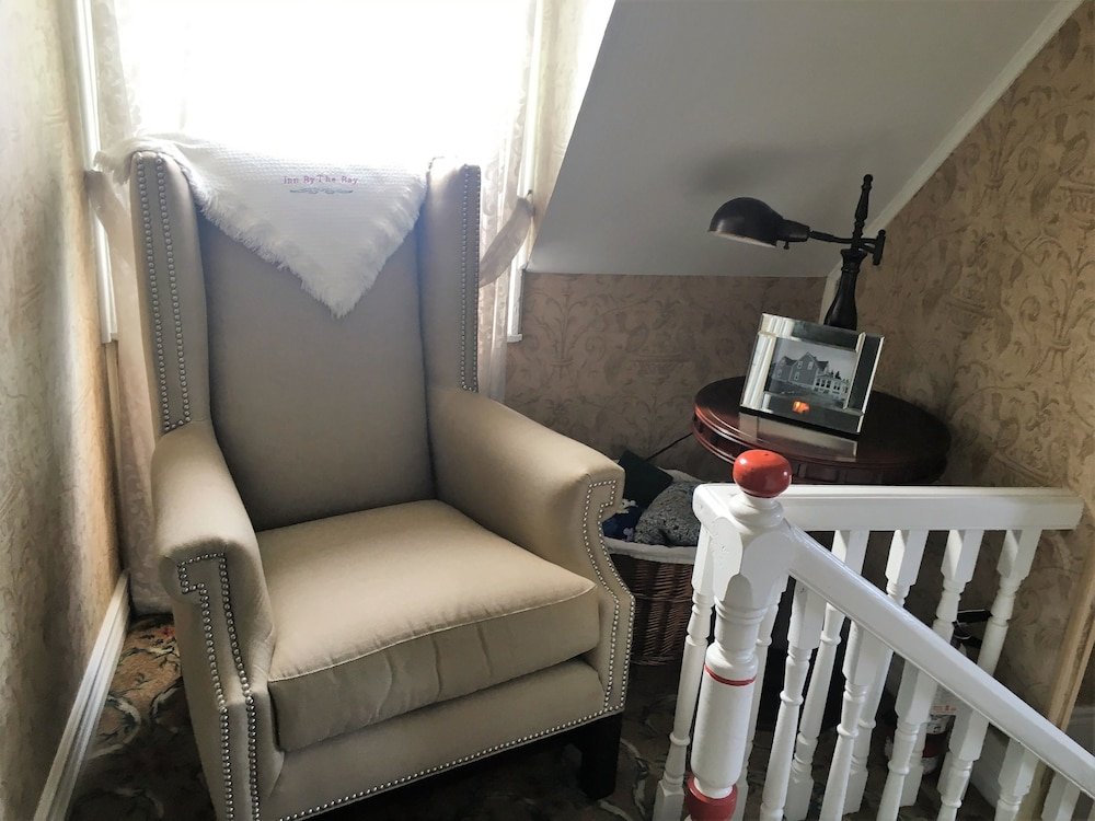 Фото Inn by The Bay