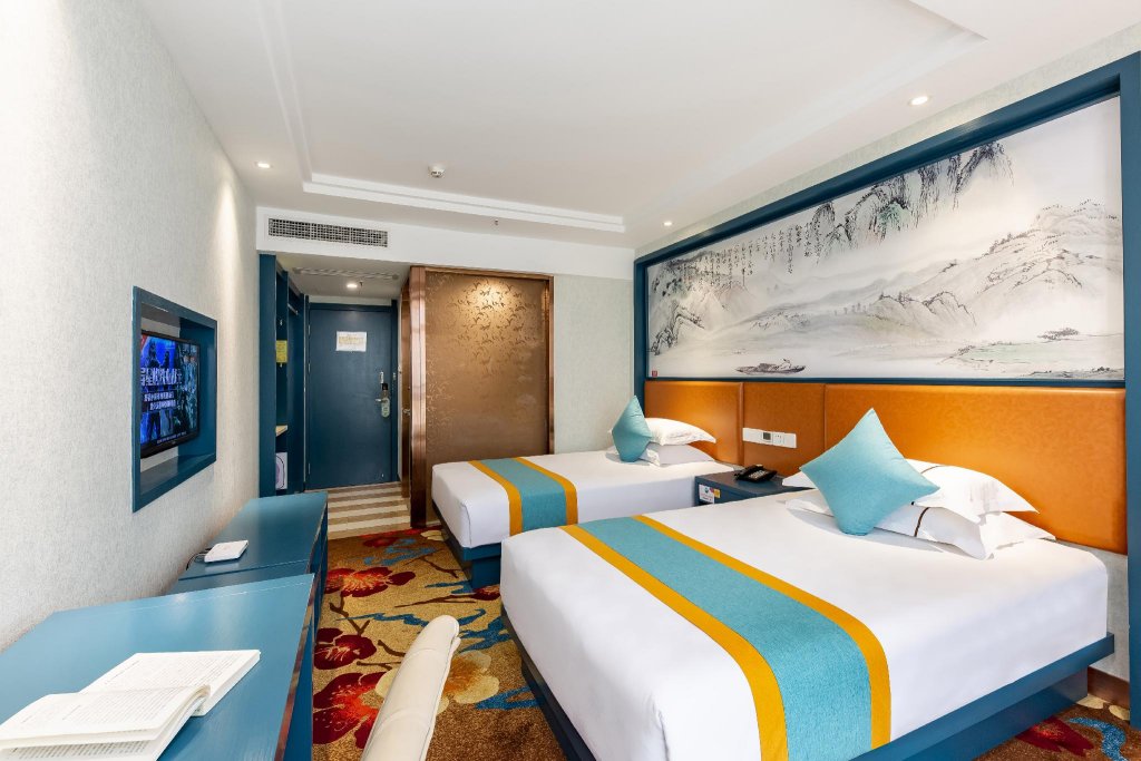 Фото YiWU Best Hotel