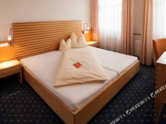 Фото Landschloss Korntal