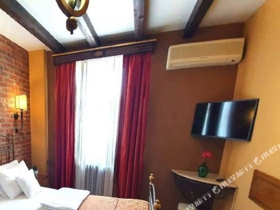 Фото Atrium Boutique Hotel Cluj City Center