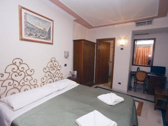 Фото Domus Florentiae Hotel