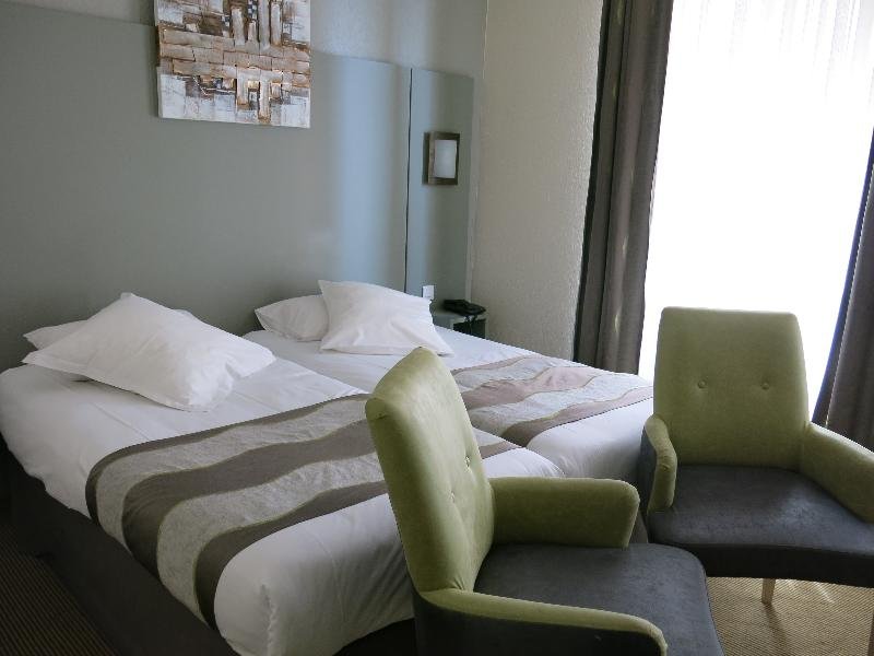 Фото Le Bristol Strasbourg Centre Gare