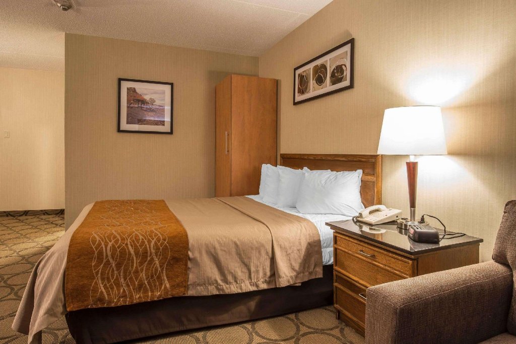 Фото Comfort Inn Pickering