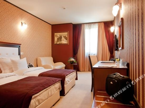 Фото Best Western Plus Bristol Hotel