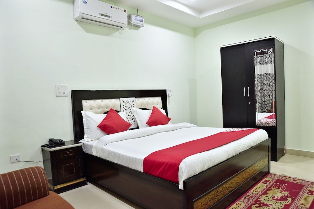 Фото Oyo Hotel Shanti Guest House