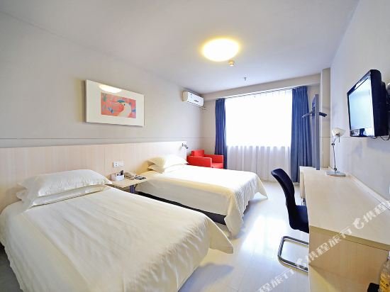 Фото Jinjiang Inn Wuhan Wuchang Railway Station